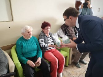 Mesiac úcty k starším v našom zariadení