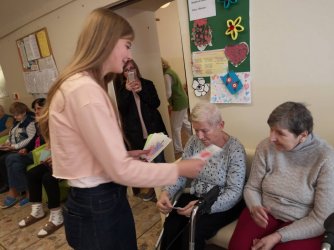 Mesiac úcty k starším v našom zariadení