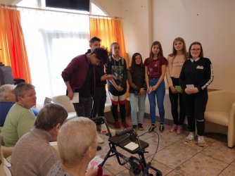 Mesiac úcty k starším v našom zariadení