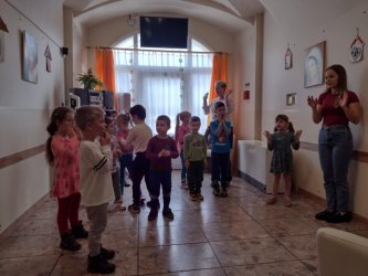 Mesiac úcty k starším