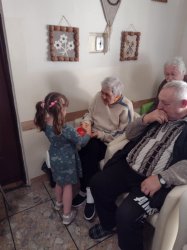 Mesiac úcty k starším