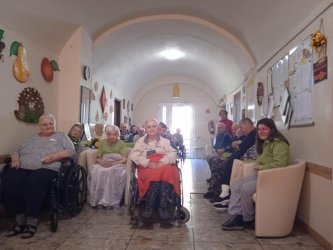 Mesiac úcty k starším