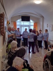 Mesiac úcty k starším