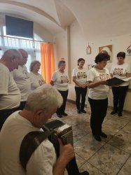 Hudobná skupina Vartovka s jesenným pásmom