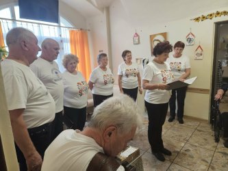 Hudobná skupina Vartovka s jesenným pásmom