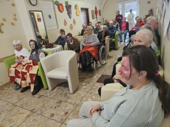 Hudobná skupina Vartovka s jesenným pásmom