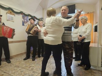 Vianočný čas v ZSS Marína – Folklórne zoskupenie Bzovíčanka